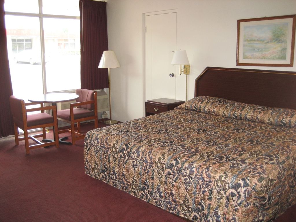 Sands Central Inn Hot Springs Chambre photo